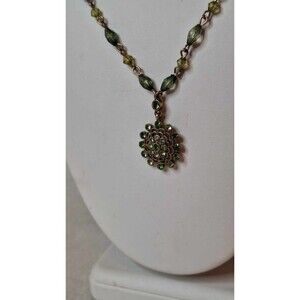 Liz Claiborne Green Rhinestone Fasion Necklace 18" Peridot Colored Stones